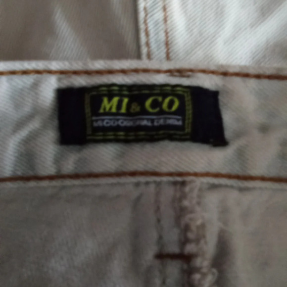 Mi coorgnal Shorts ( box AF ) - Picture 3 of 3